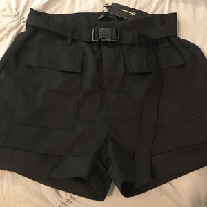 Fashion nova cargo style shorts